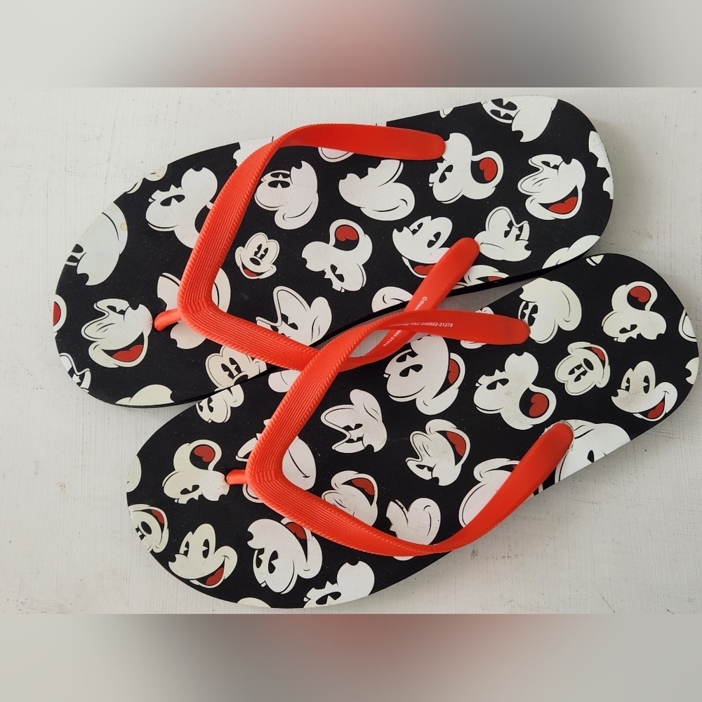 Disney Parks Mickey Mouse Flip Flops Men's 6-7/Women's 8-9 - Worn Once - Picture 3 of 8